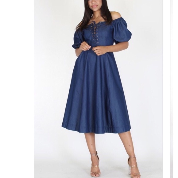 OFF SHOULDER DRESS IN A FIT & FLAIR STYLE - Picture 3 of 4